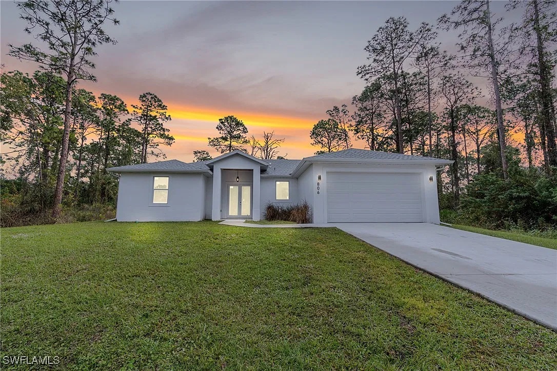 806 McArthur Ave, Lehigh Acres