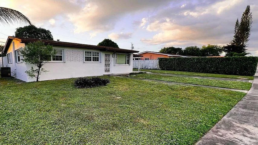 18712 NW 42nd Ct, Miami Gardens