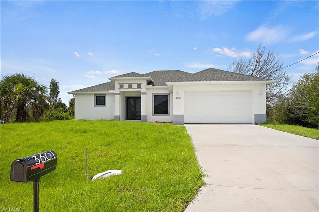 2617 3rd St SW, Lehigh Acres